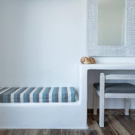 נאוסה Hotel Iris מראה חיצוני תמונה
