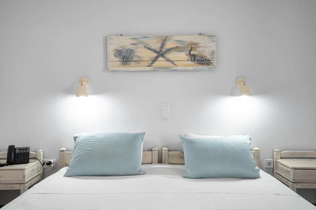 נאוסה Hotel Iris מראה חיצוני תמונה