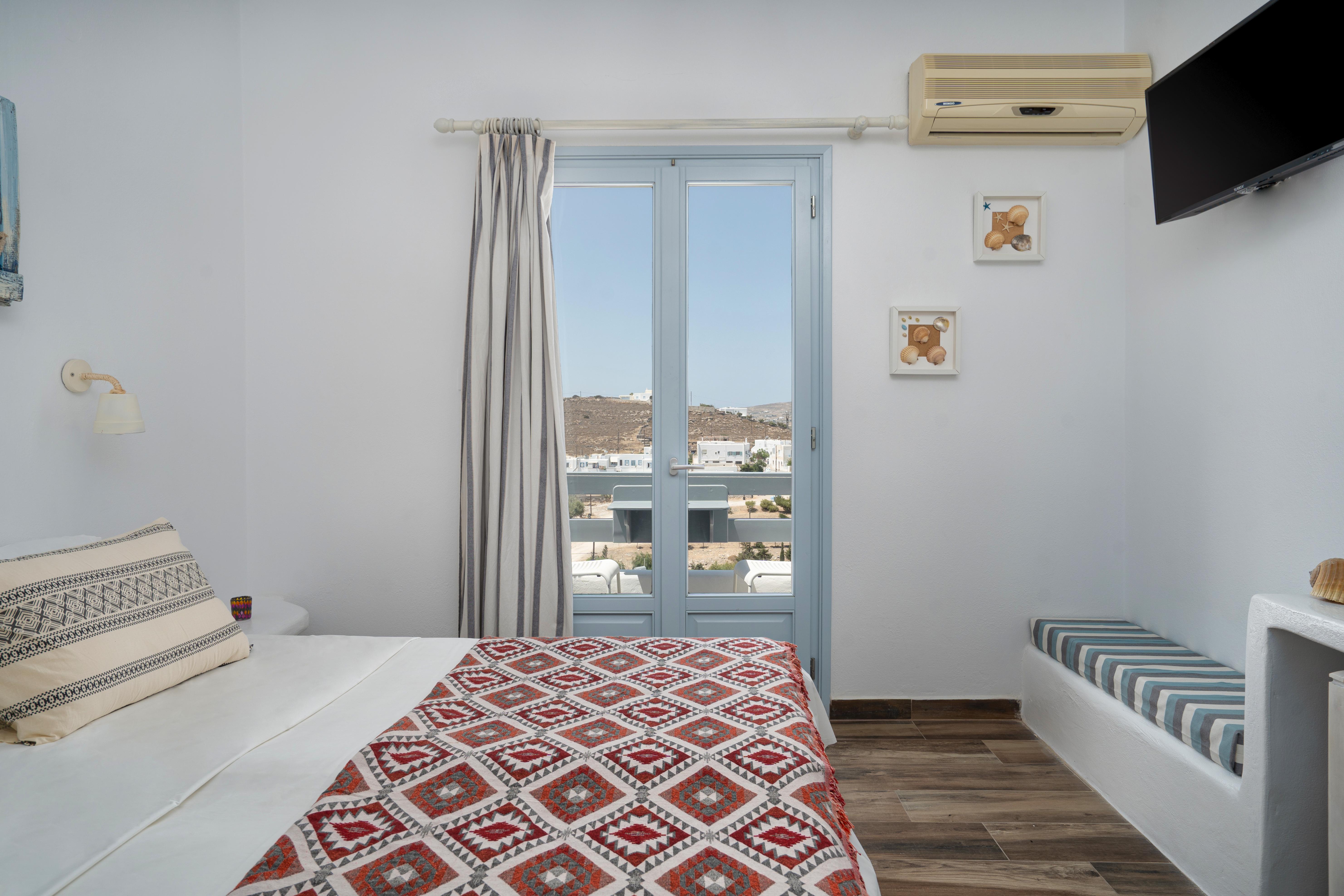 נאוסה Hotel Iris מראה חיצוני תמונה