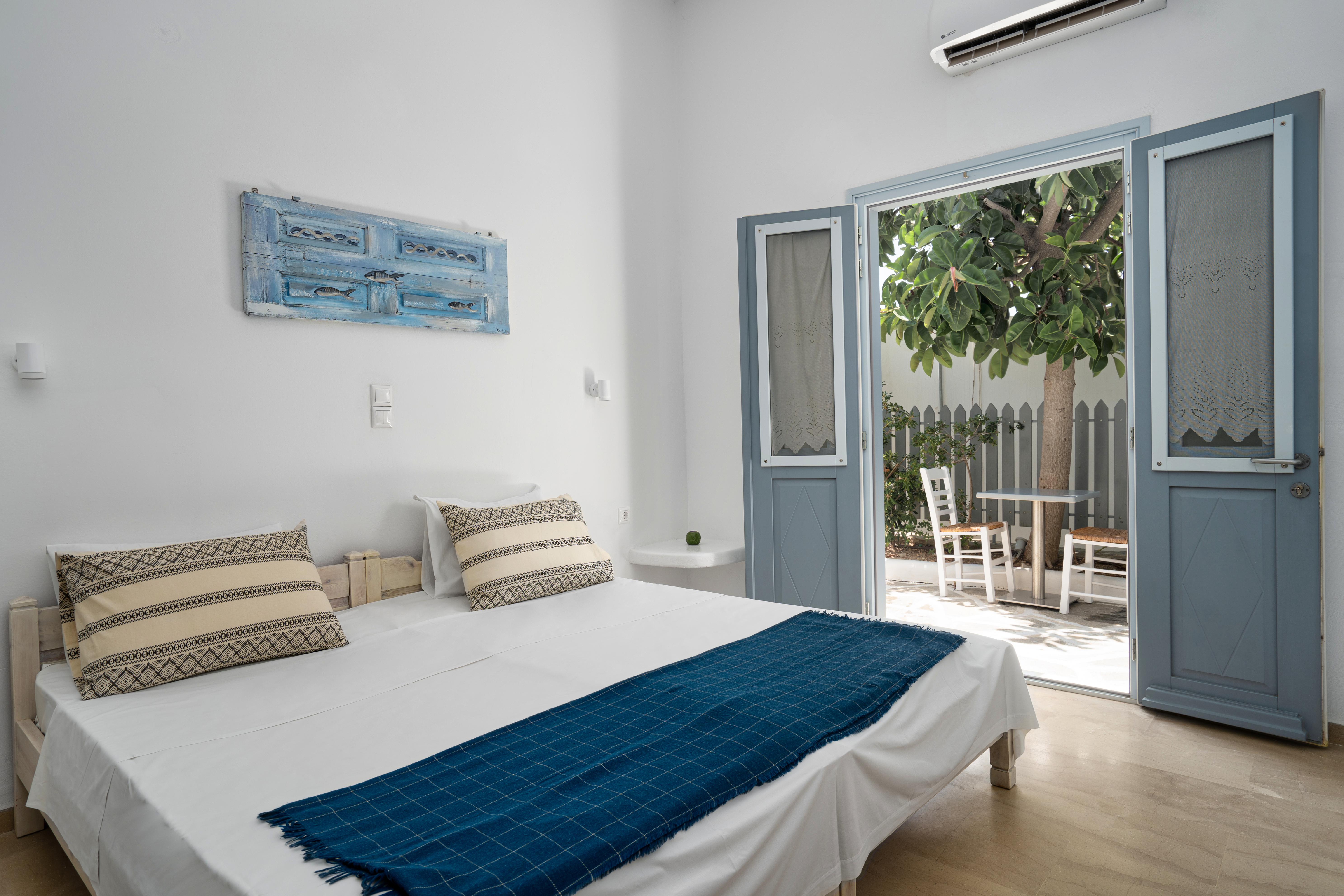 נאוסה Hotel Iris מראה חיצוני תמונה