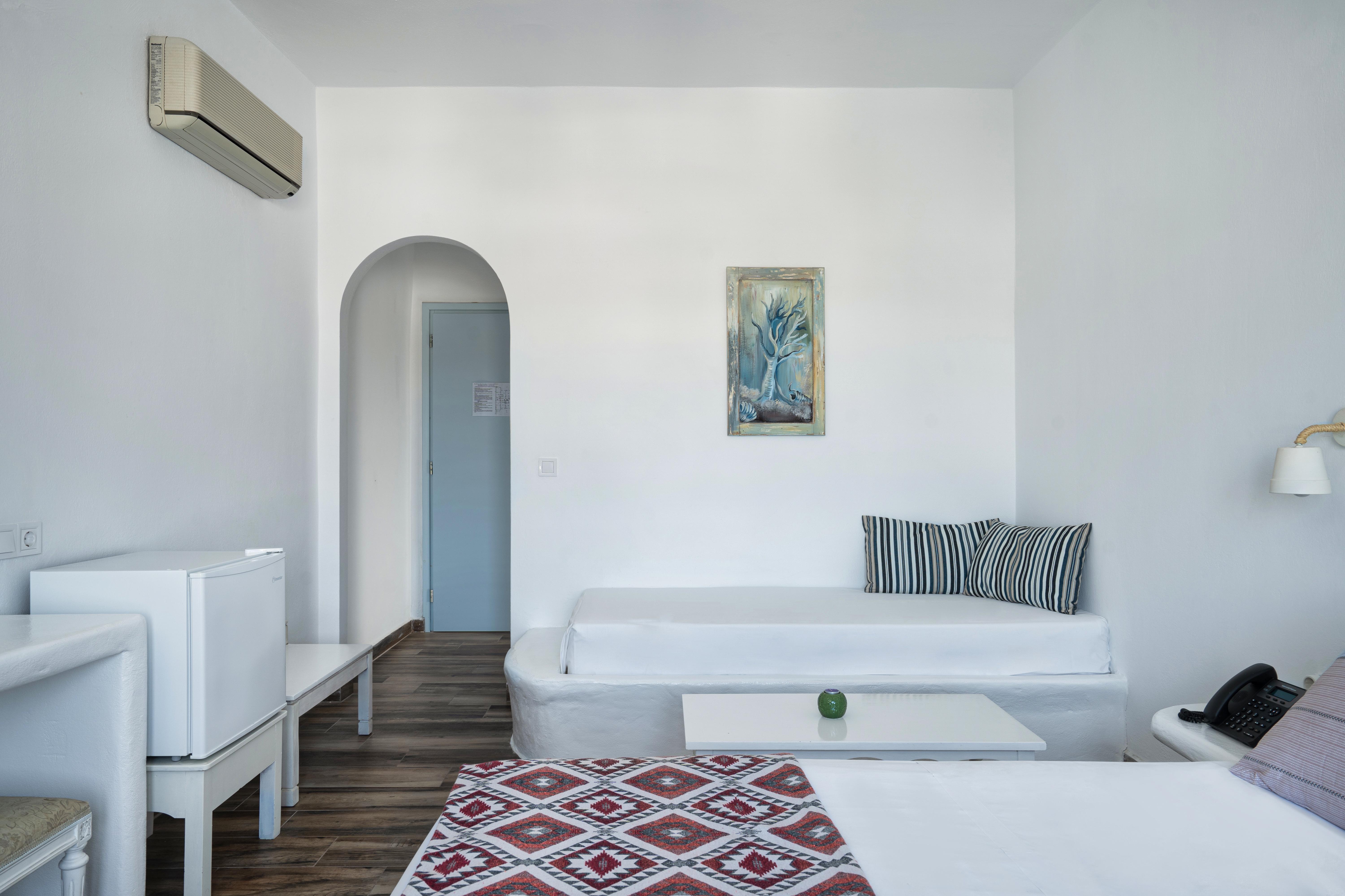 נאוסה Hotel Iris מראה חיצוני תמונה