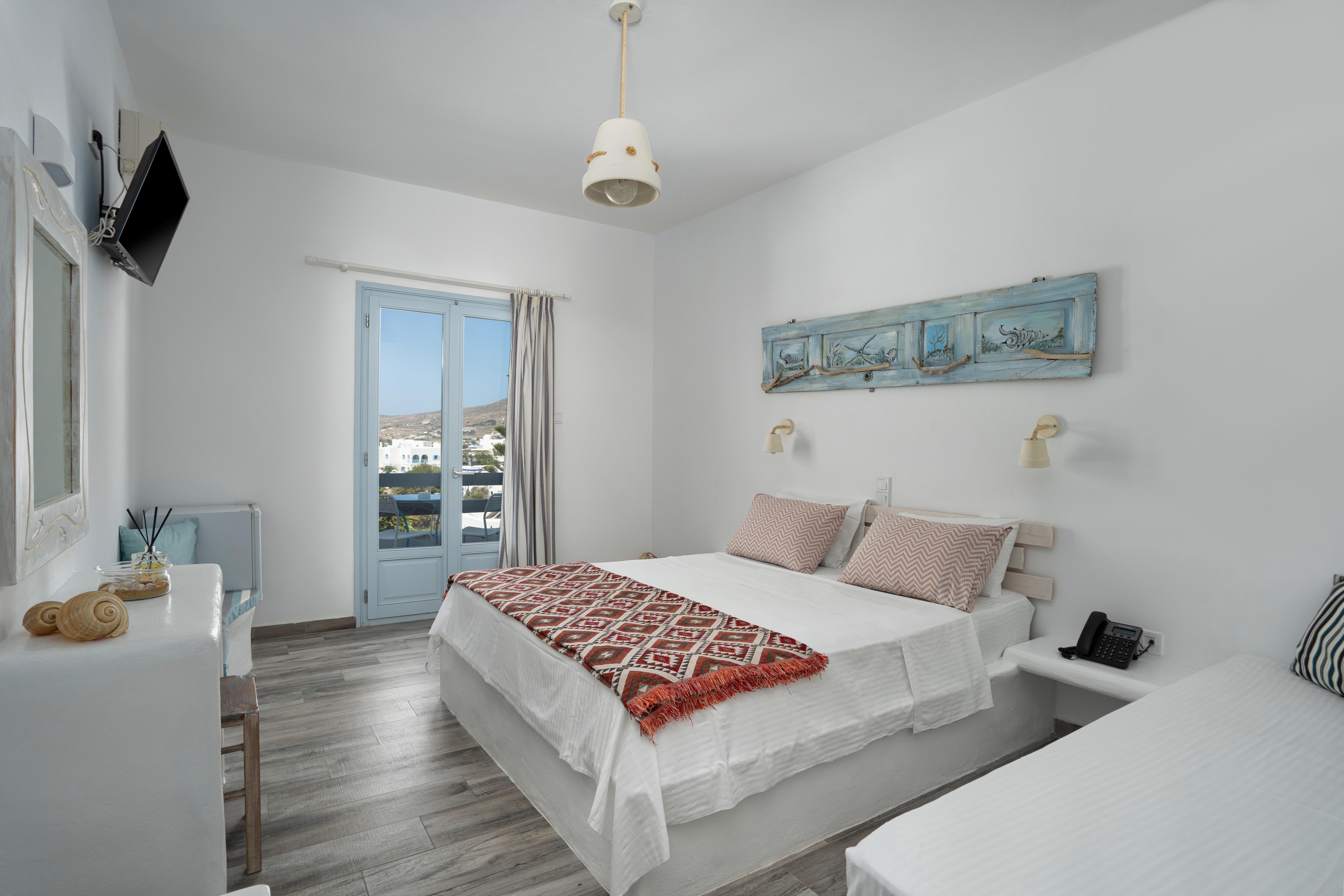 נאוסה Hotel Iris מראה חיצוני תמונה