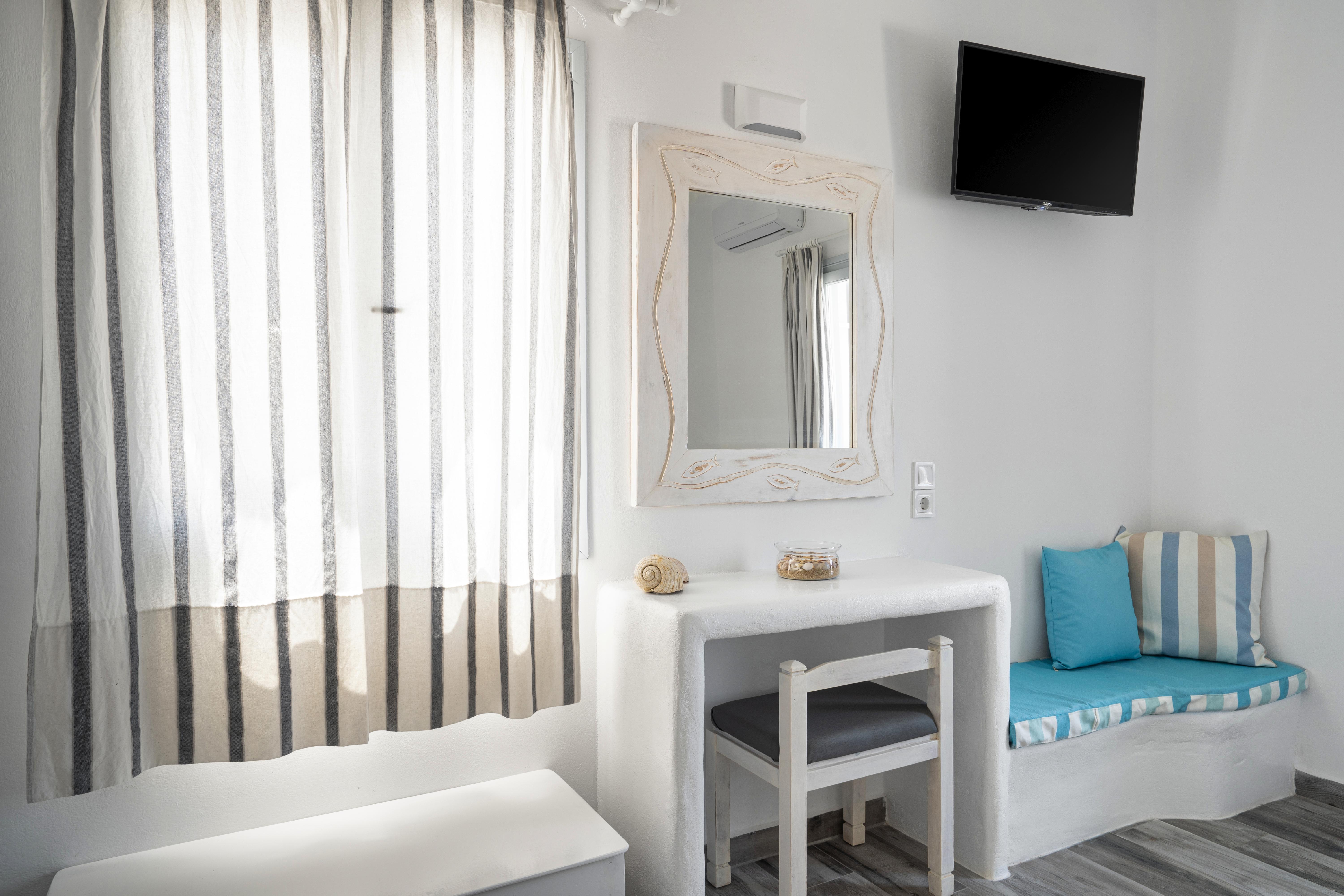 נאוסה Hotel Iris מראה חיצוני תמונה