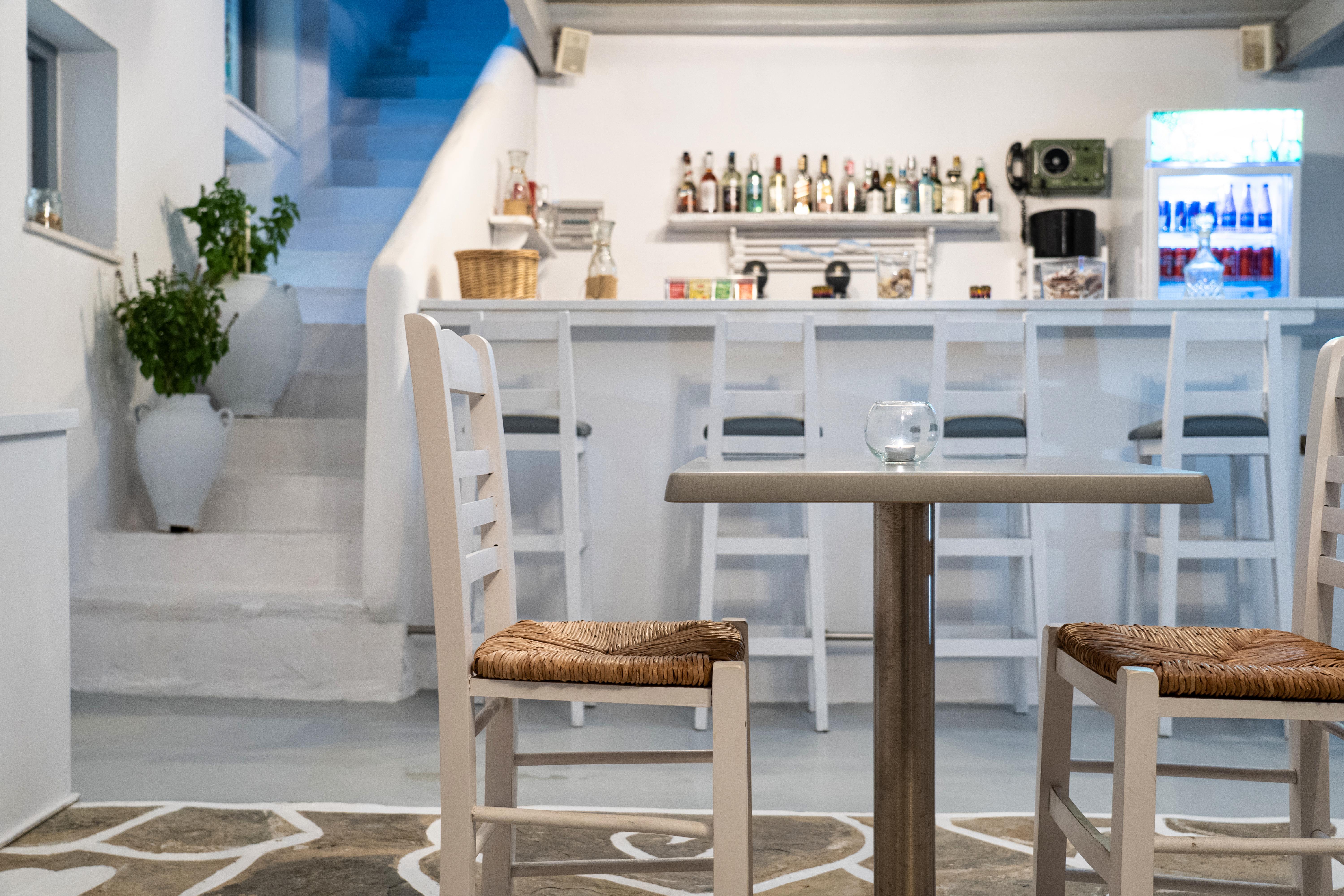 נאוסה Hotel Iris מראה חיצוני תמונה