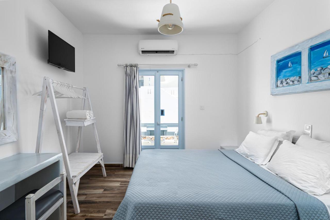 נאוסה Hotel Iris מראה חיצוני תמונה